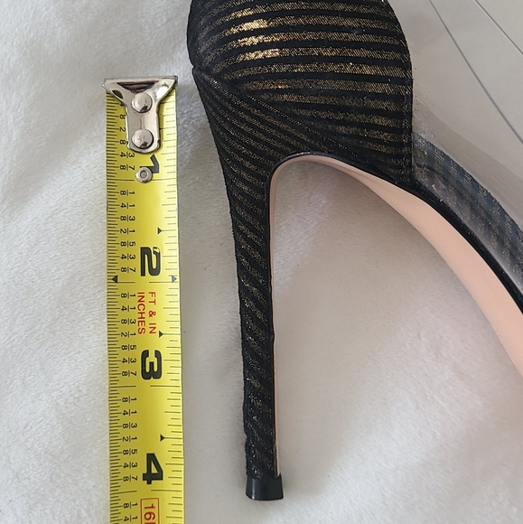 EUC! Gianvito Rossi Black Suede/Gold Metallic Striped Plexi Pumps! - Picture 12 of 12